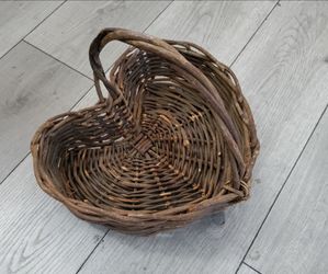 Heart-shaped basket