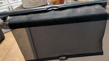 BRICO CAR WINDOW SUN SHADE LIKE NEW