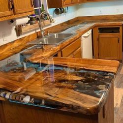 Custom  Countertops & Tables