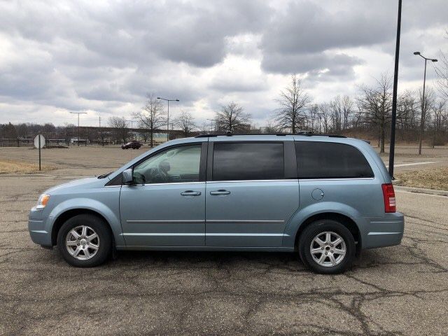 2009 Chrysler Town & Country