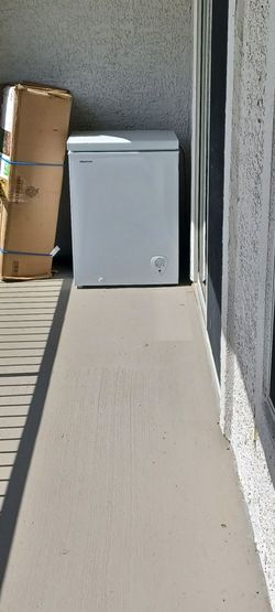 Mini refrigerator