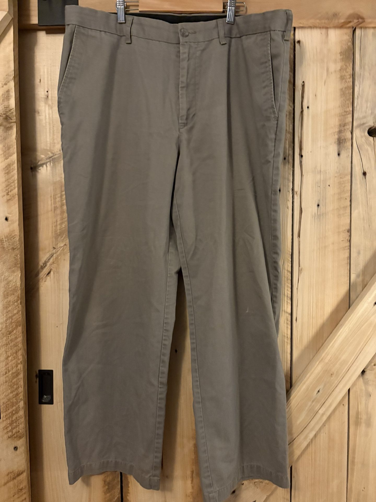 Men’s Croft & Barrow Gray Pants