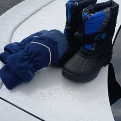 Snow Boots With Mittens Size 7 Lil Boys/Girls