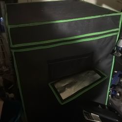 Small Grow Tent With LED Grow Light 50