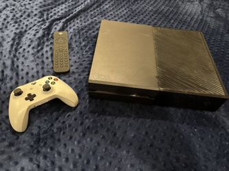 Xbox One w/ Controller