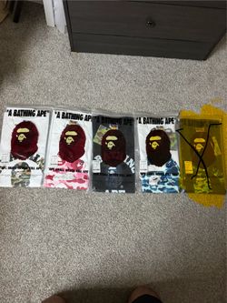 bape tee (brand New) size M 35$ each lmk which one