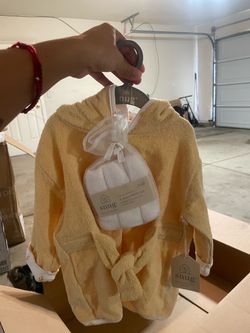 Baby shower robe