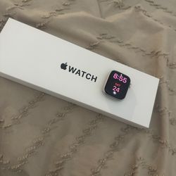 Apple Watch Series 8