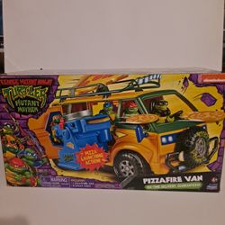 Playmates TMNT Teenage Mutant Ninja Turtles Mayhem Movie PizzaFire Van Vehicle