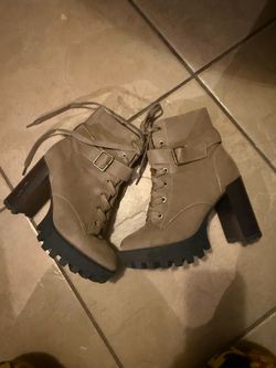 Fall heel boots 71/2