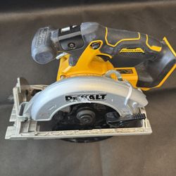 Dewalt Sidewinder Style Saw 