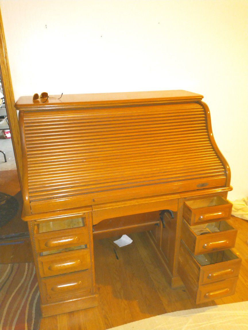 Antique Desk, Great Condition