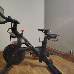 Peloton Bike MINT CONDITION 