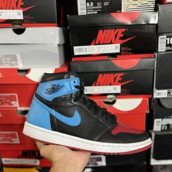 Jordan NC To Chi 1s size 13.5W size 12M USED But Clean 
