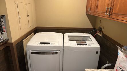 LG washer dryer pair.