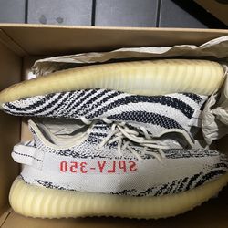 Yeezy Boost 350 V2 