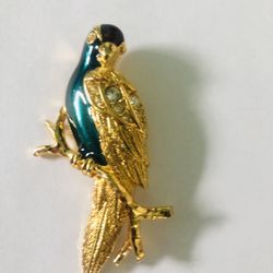 Vintage  Rhinestones  Brooch Pin By Avon 6 inches  Long 