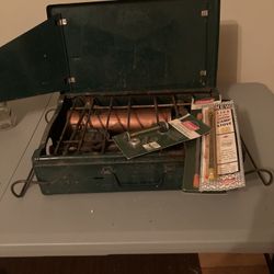 Coleman “Green” Vintage Camp Stove