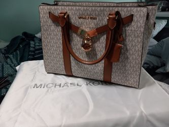 Michael Khors Tote Bag , Real Buyers Only Dont Waist My Time  Please