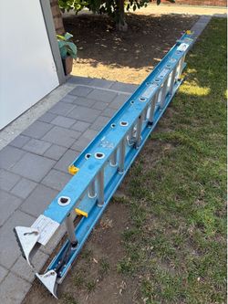 Fiberglass extension ladder goes to 16ft.