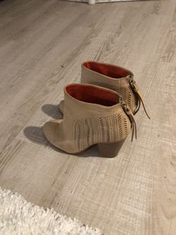 Coach calfskin cutout ankle boots size 8