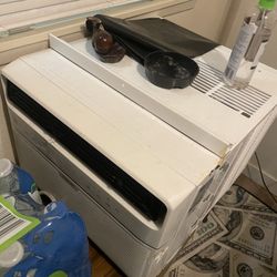 Air Condition Window Toshiba 10000 BTU