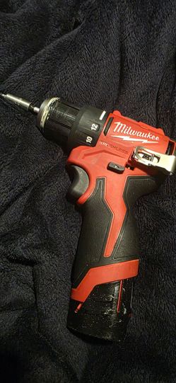 Milwaukee drill no charger