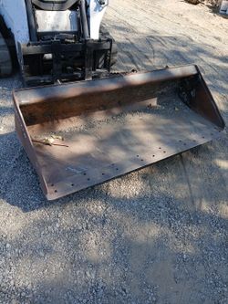 Skid Steer Bucket Smooth Bucket 72" CAT Bobcat Bucket