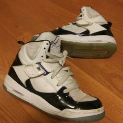 Jordan Sz5.5 Or 6 Used But Great Shape