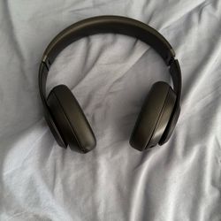 Beats Studio Pro 