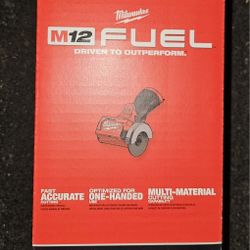 Milwaukee
M12 FUEL 12V Lithium-Ion Brushless Cordless 3 in. Cut Off Saw (Tool-Only)