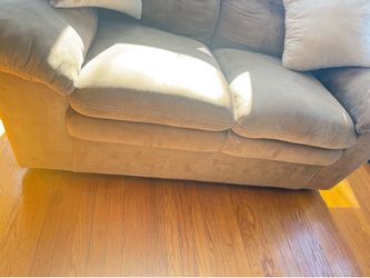 Love sofa, good condition