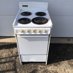 Small Apt Size Stove 20” Wide