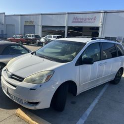 2004 Toyota Sienna