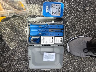 Kreg 300 series pocket hole kit with boys 2 in screws