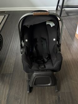 Gently Used Nuna Pipa RX Car Seat With Base