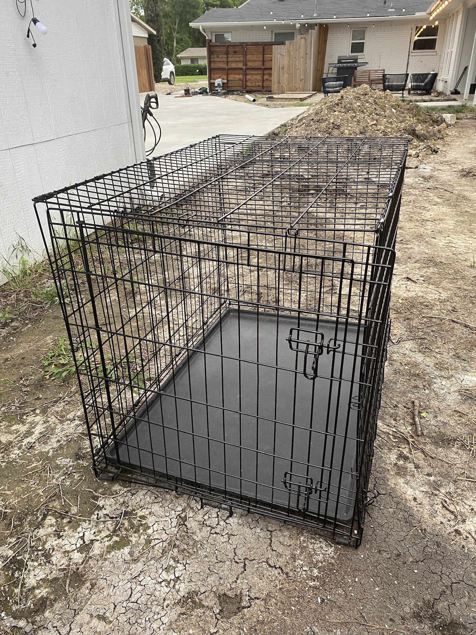 Dog Pet Kennel- Fits A Full Grown Doberman 