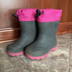 Snow boots Kamik Girls Size 9(toddler)