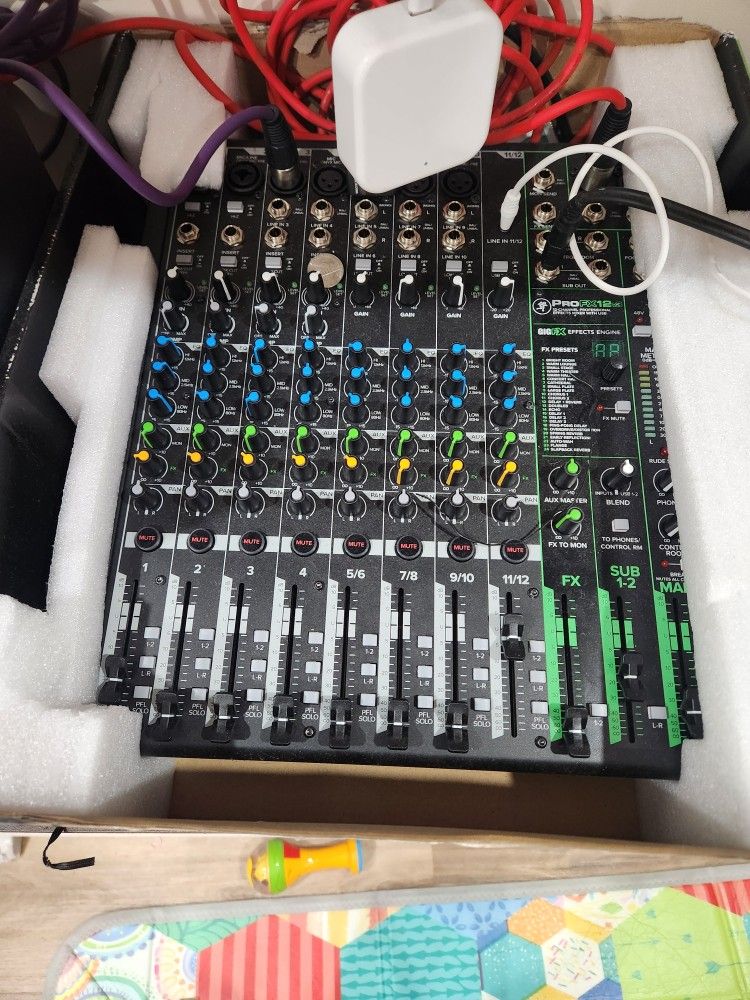 Mackie Pro Fx 12
