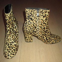 Halogen leopard print calf hair ankle boots