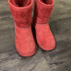Youth Uggs Size 2