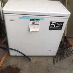 5 Cubic Feet Freezer