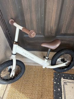 Tiny land balance bike