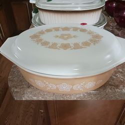 Vintage Pyrex Butterfly Gold Serving Dish And Lid