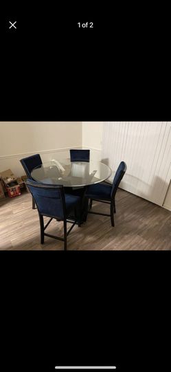 Dining Room Table and Chairs