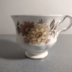 Vintage Queen Anne Bone China Tea Cup  1950’s England #8620 (no saucer)