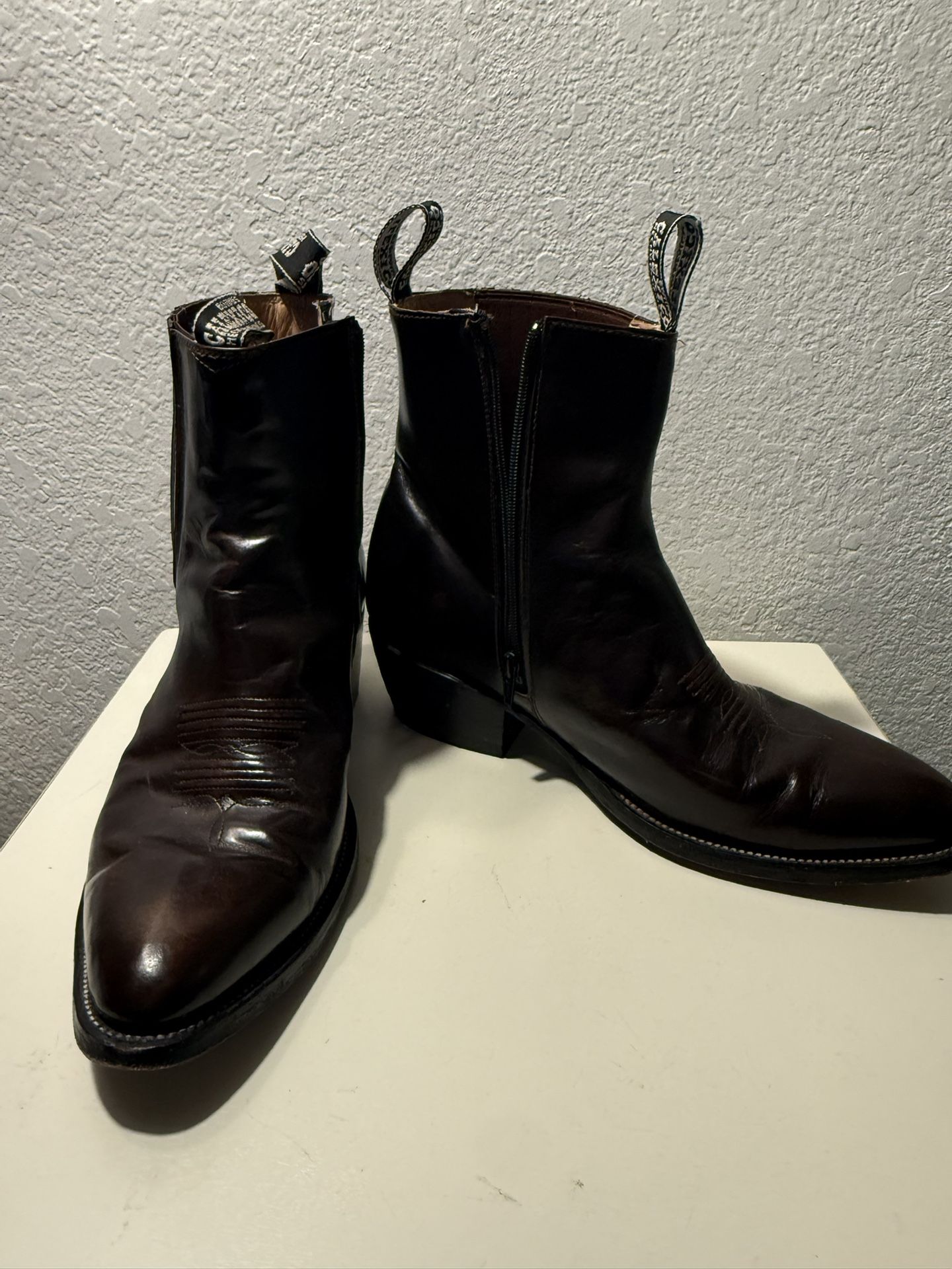 Burgundy Boots Size 10 Men’s