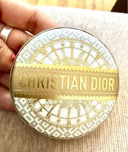 Dior couture highlighter limited edition