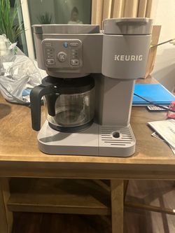Keurig coffee maker ￼