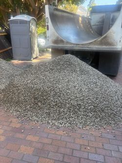 3/4 rock , gravel